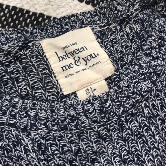 Navy and white star sweater - Picture 2 of 3